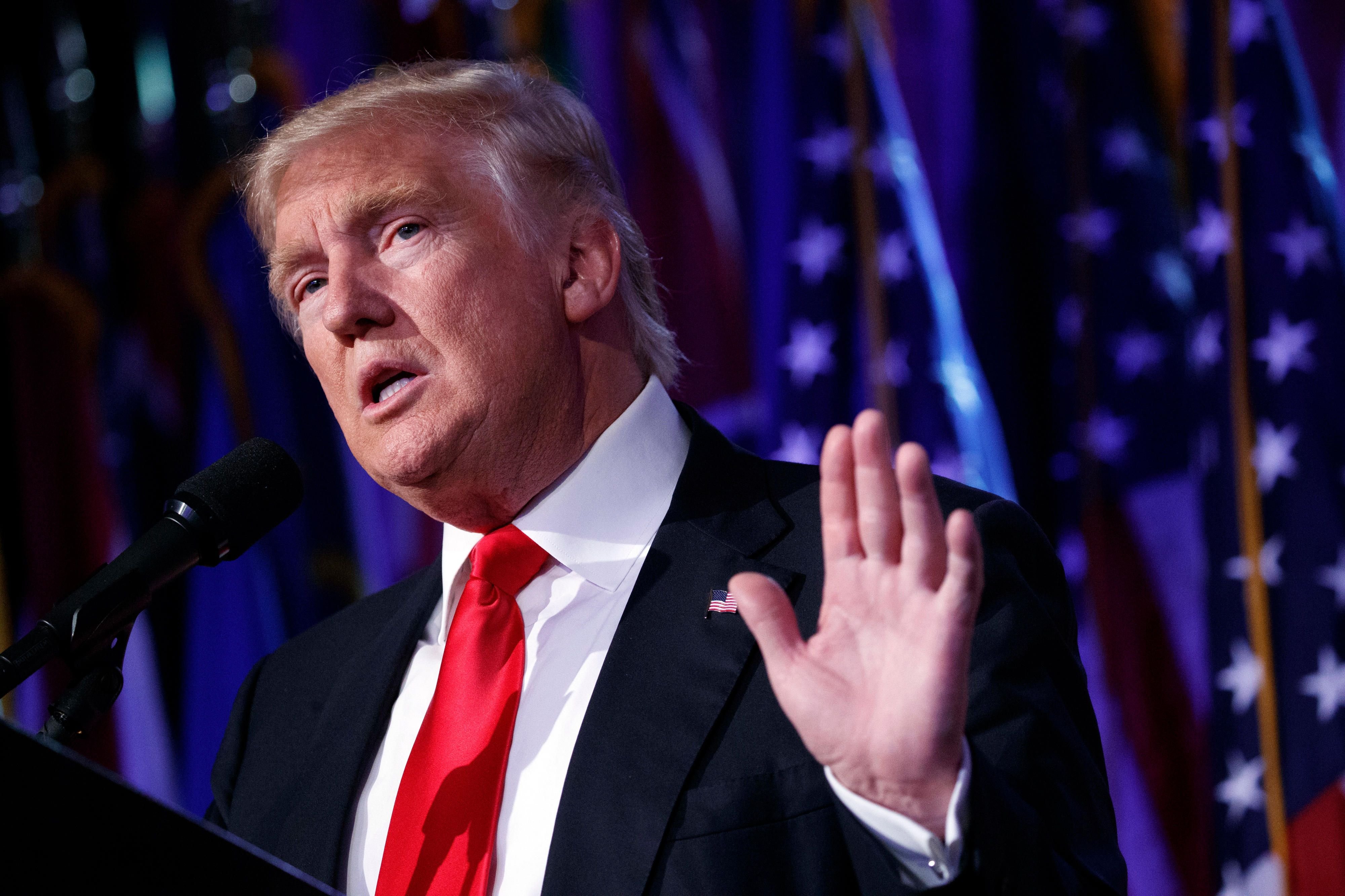 Nach der Wahl zum US-Präsidenten bezieht Donald Trump Stellung zu seinen Wahlkampfversprechen.