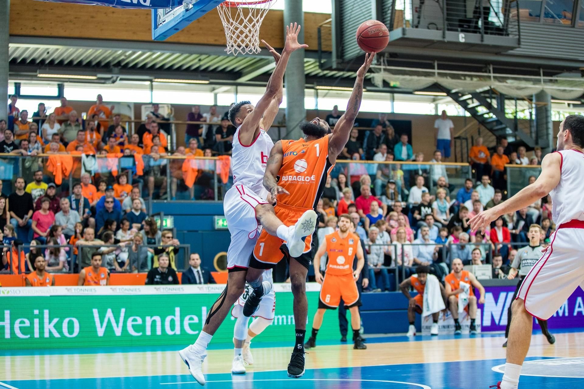 Marcus Hatten im Duell mit Louis Olinde.