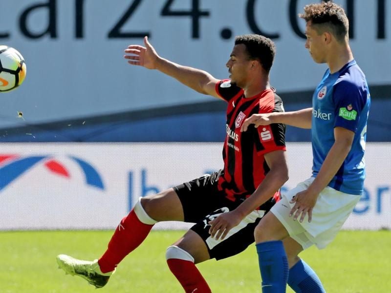 Hansa Rostock gegen den Halleschen FC könnte in der Saison 2018/19 auch Montags stattfinden. Foto: Bernd Wüstneck