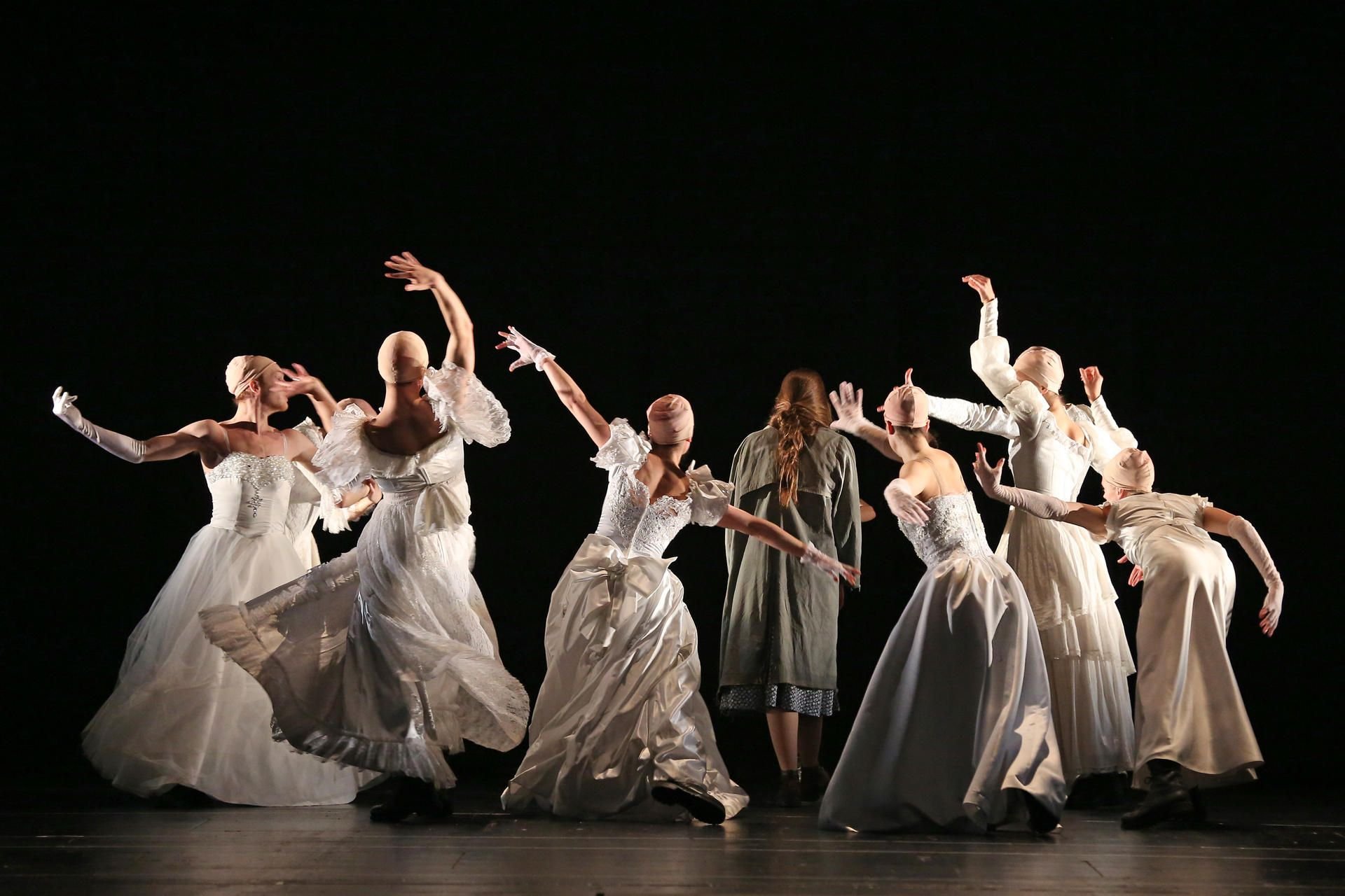 1343 Ballettensemble des Anhaltischen Theaters Dessau, Mirjana Milosavljević (als Margarete)