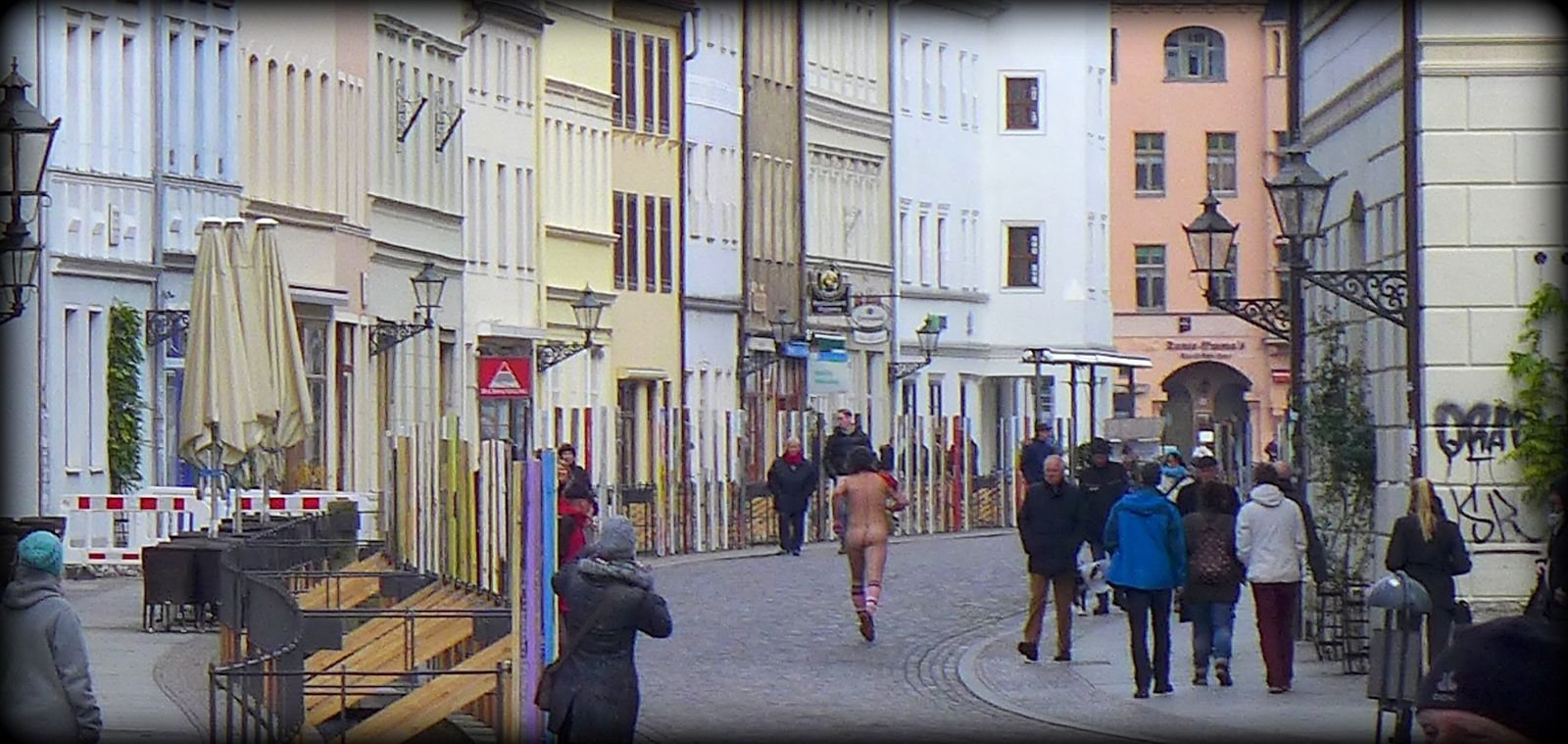 Max Uwe Jensen lief nach der Aktion an der Thesentür nackt durch die Innenstadt.
