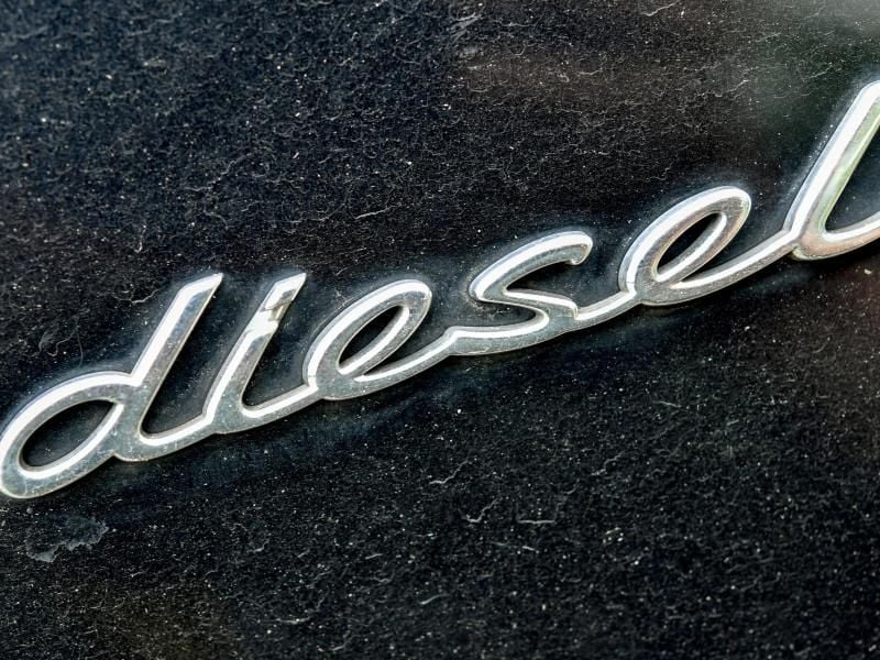 Die deutschen Autobauer wollen am Diesel vorerst festhalten. Foto: Patrick Pleul