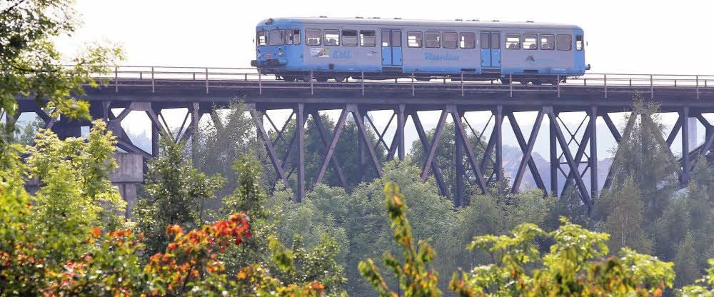 Die „Wipperliese“ überquert das „Viadukt in Mansfeld.