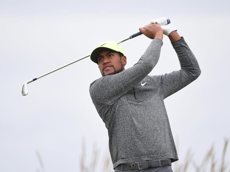 Führt nach der Auftaktrunde bei den Farmers Insurance Open: Golfer Tony Finau. Foto: Facundo Arrizabalaga