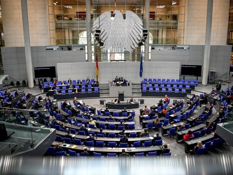 Der Bundestag hatte Anfang Juli ein Hilfspaket verabschiedet, um die Folgen der Corona-Krise für den Profisport abzumildern. Foto: Britta Pedersen/dpa-Zentralbild/dpa