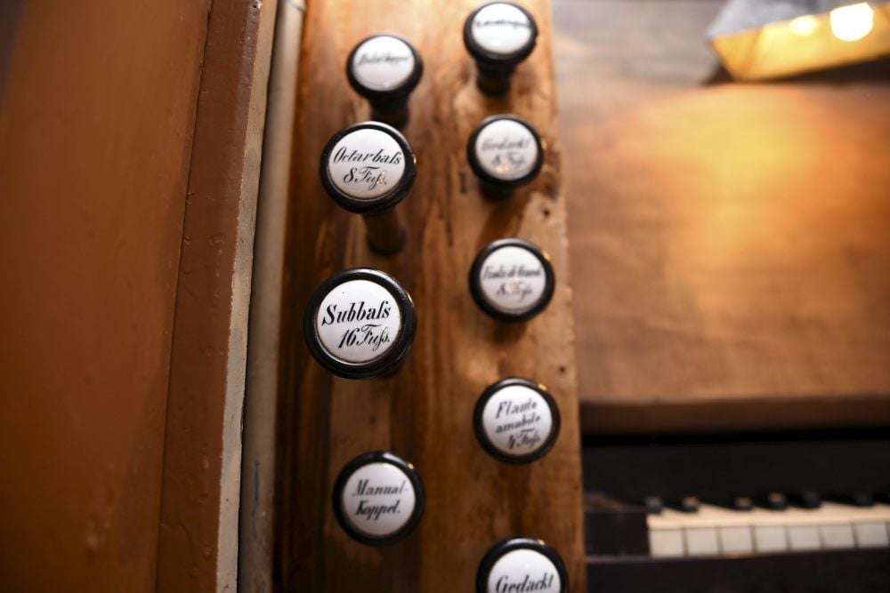 Die Orgel besitzt insgesamt 14 Register.