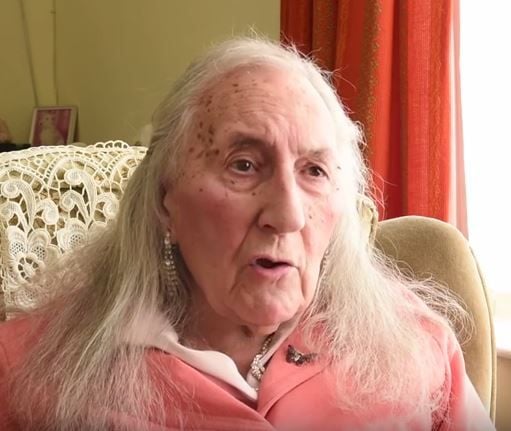 Patricia Davies hieß ihr gesamtes Leben lang Peter. Als 90-Jährige outete sie sich als Transgender.