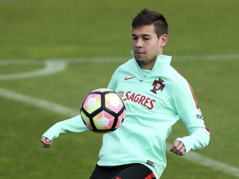 Raphael Guerreiro hatte beim BVB verletzungsbedingt oft gefehlt. Foto: