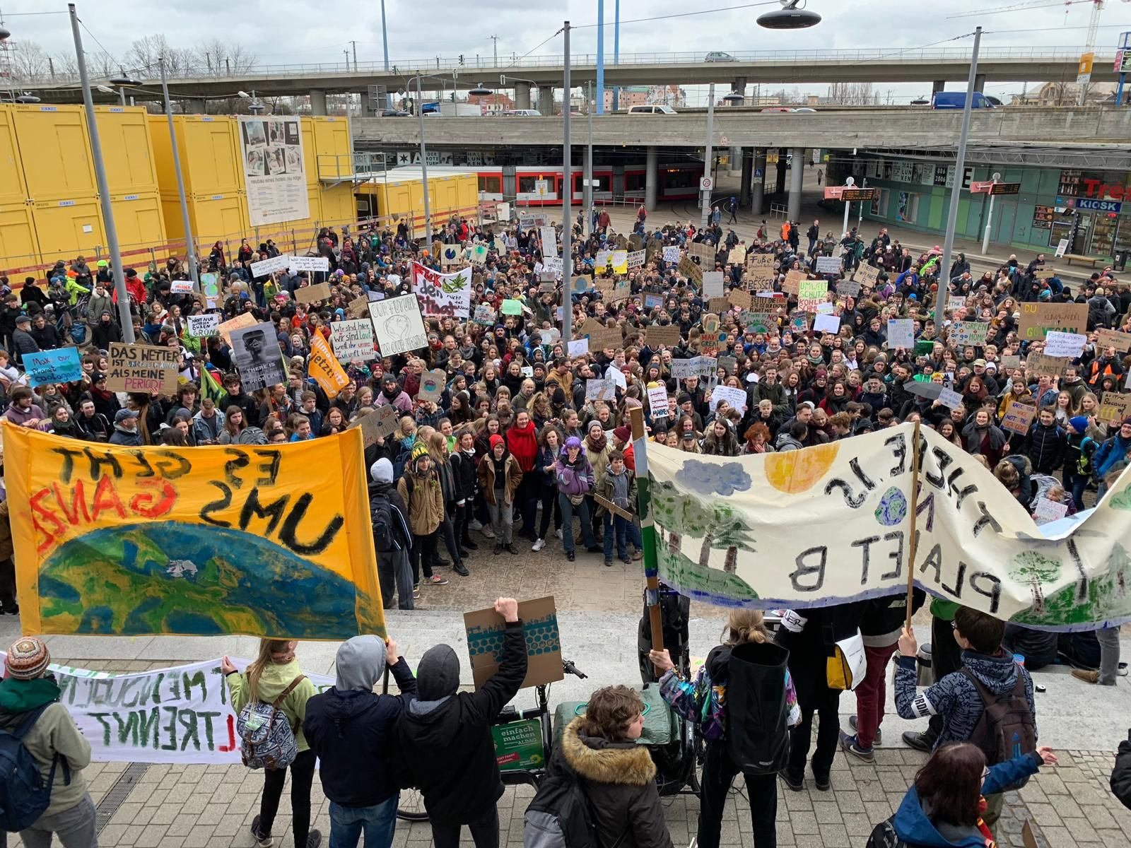 Mit dem besetzten Hörsaal soll die Klima-Bewegung „Fridays for Future" unterstützt werden. Studenten und Schüler protestieren jeden Freitag unter „Friday for Future" für den Klimaschutz.