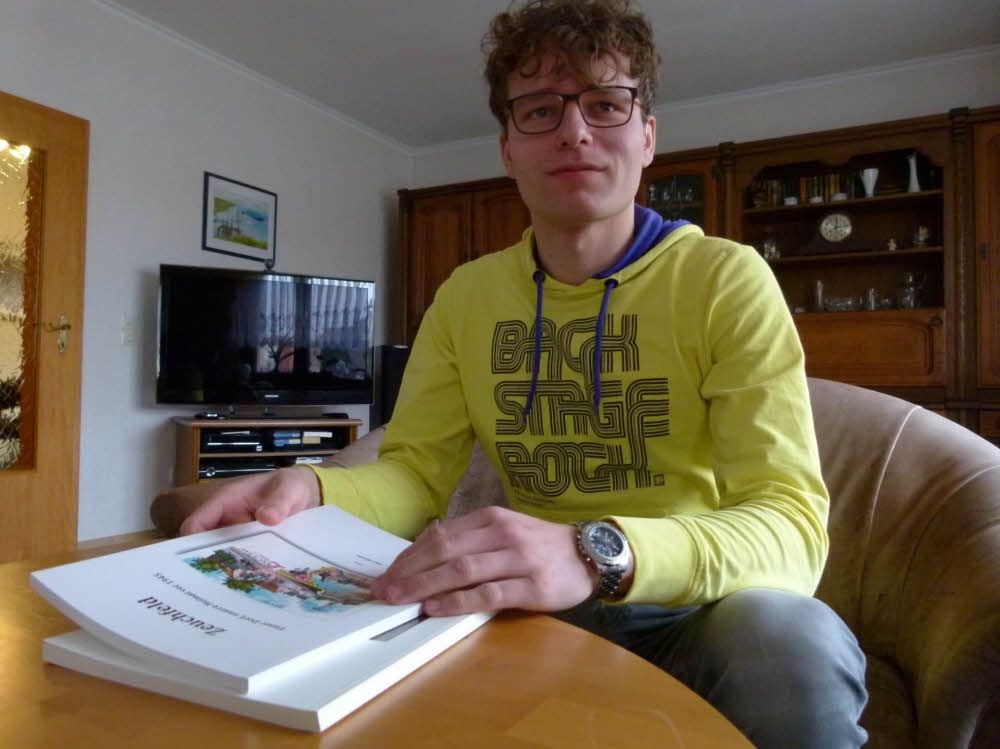 Die Ergebnisse seiner heimatgeschichtlichen Forschungen macht Paul Jänicke den Zeuchfeldern in Broschüren zugänglich.. Nun bereitet er eine Publikation n über die Geschichte der einzelnen Häuser im Dorf vor.