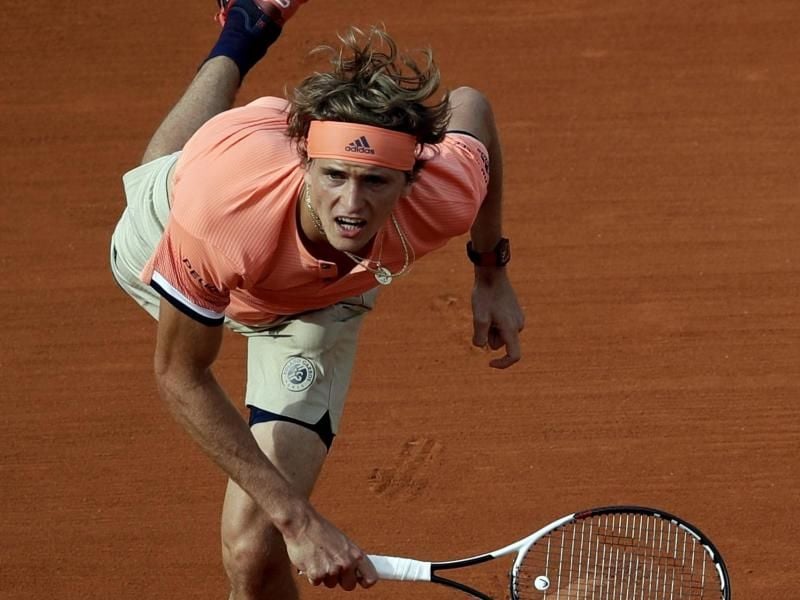 Als erster von sieben deutschen Tennisprofis muss Alexander Zverev in der zweiten Runde der French Open ran. Foto: Alessandra Tarantino/AP