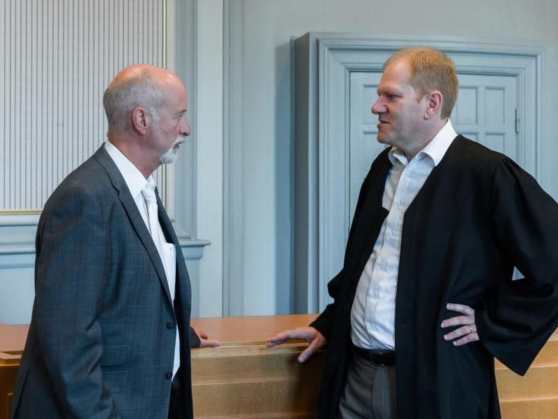 Der Vorsitzende Richter Jörg Brommann (l.) und der Verteidiger Urs-Erdmann Pause. Foto: M. Scholz