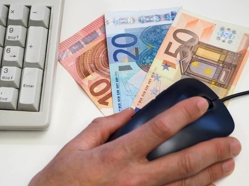 Wer einen gebrauchten Rechner kauft, sollte sich erkundigen, ob eine Online-Produktregistrierung notwendig ist. Foto: Georg Hilgemann