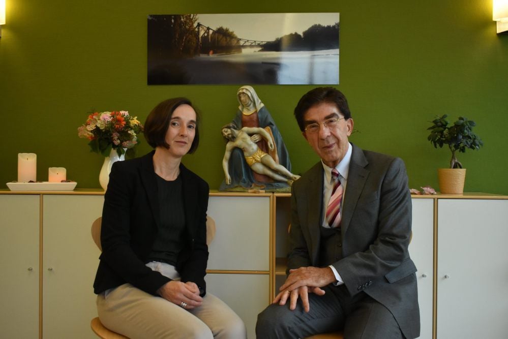 Hospiz-Leiterin Kathrin Dietl und Bertram Thieme, seit kurzem Schirmherr der Einrichtung, laden zu einer Hospizwoche in Halle ein.