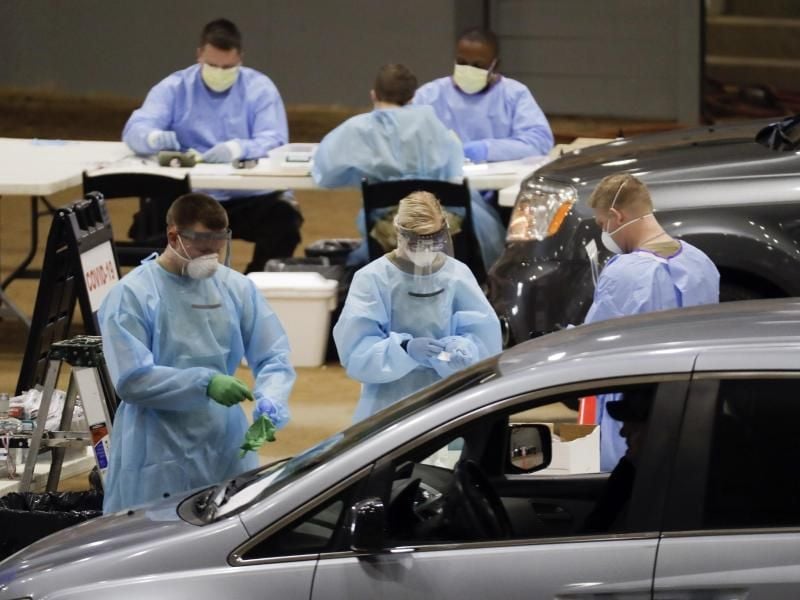 Eine Drive-In-Teststation auf Covid-19 in den USA. Foto: Mark Humphrey/AP/dpa