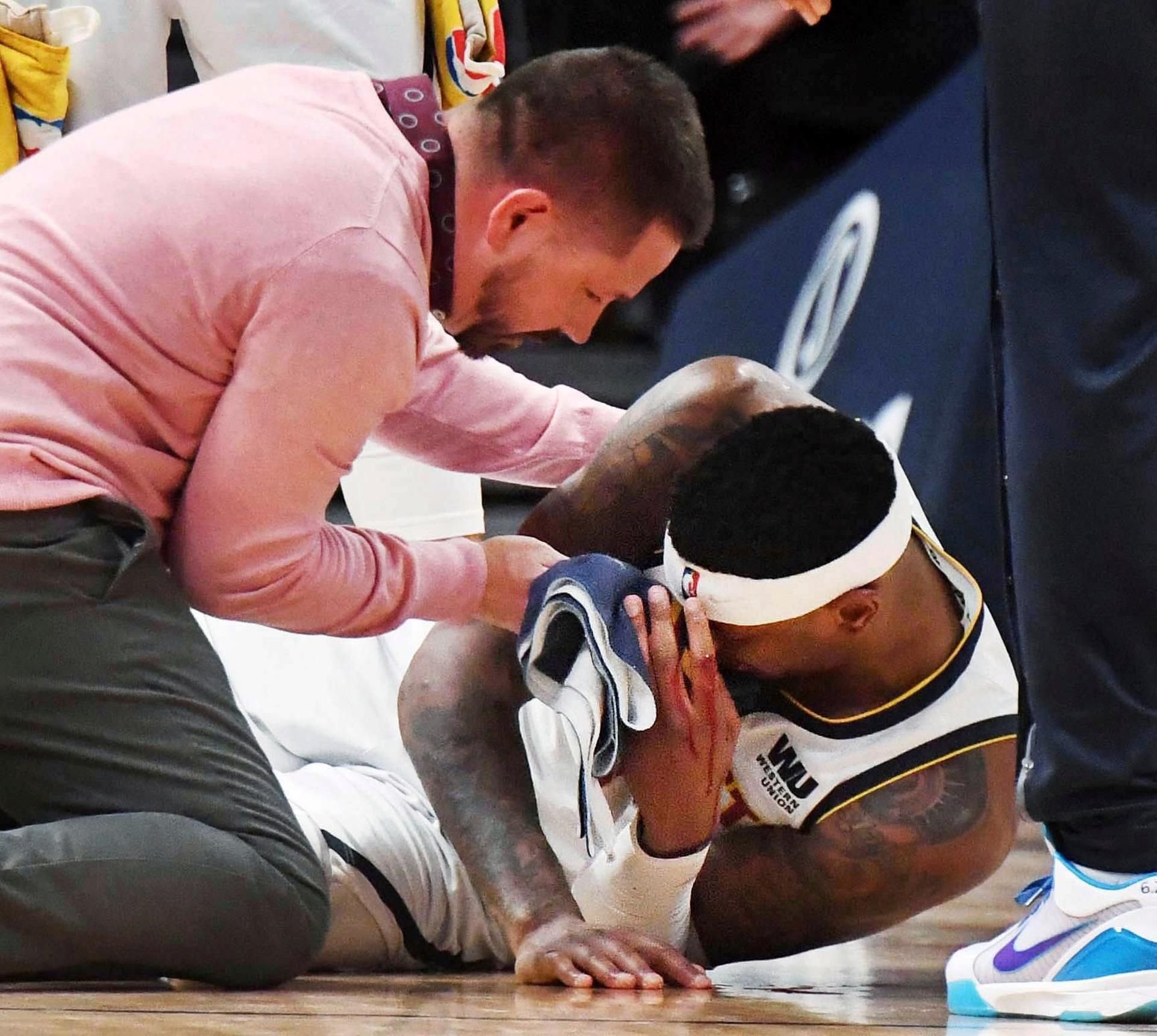 Torrey Craig von den Denver Nuggets hat sich im zweiten Viertel gegen die Portland Trail Blazers die Nase gebrochen.