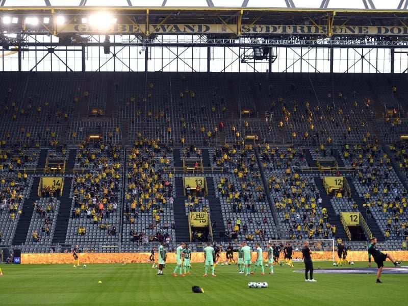 In Dortmund sahen 9300 Zuschauer den 3:0-Sieg des BVB gegen Borussia Mönchengladbach. Foto: Bernd Thissen/dpa