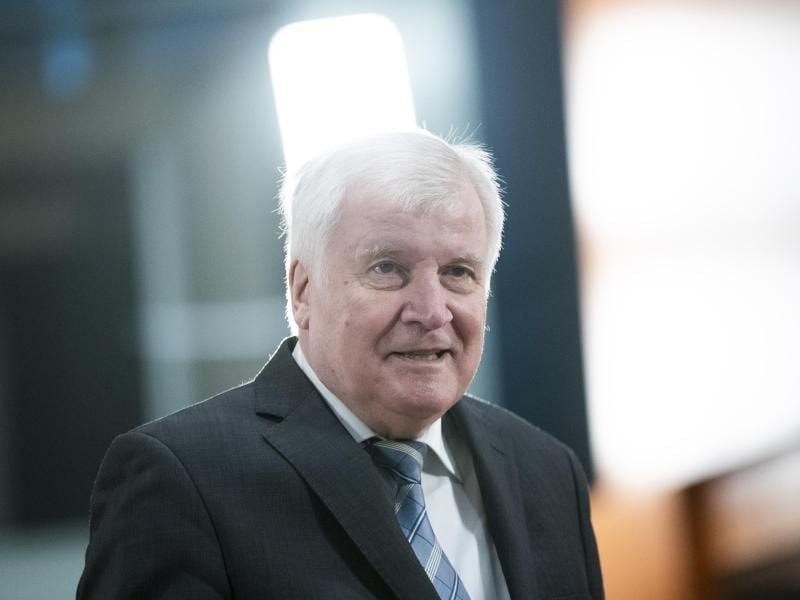 Macht sich für ein Ende der Geisterspiele stark: Bundesinnenminister Horst Seehofer. Foto: Christoph Soeder/dpa Pool/dpa