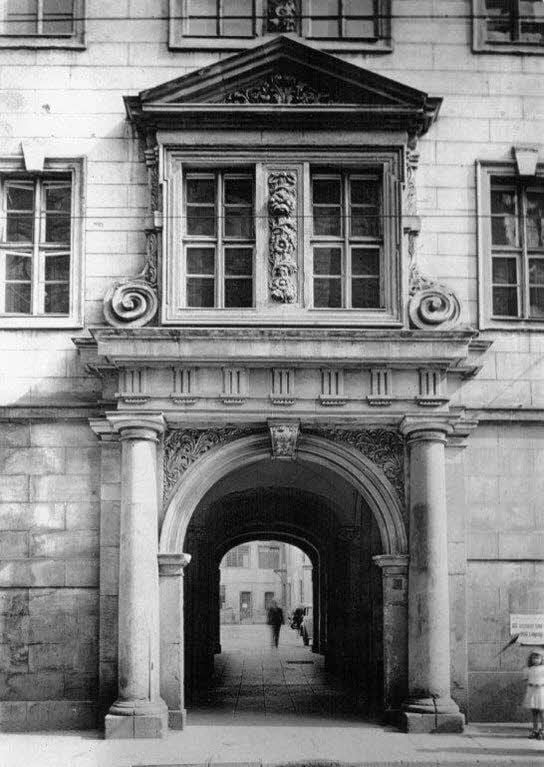 Das Barock-Portal in den 1930er Jahren.