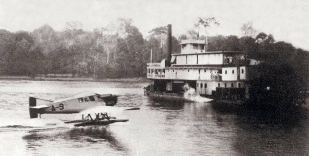 Eine Junkers F 13w mit der Kennung A-9 der SCADTA landet auf dem Rio Magdalena in Barranquilla.