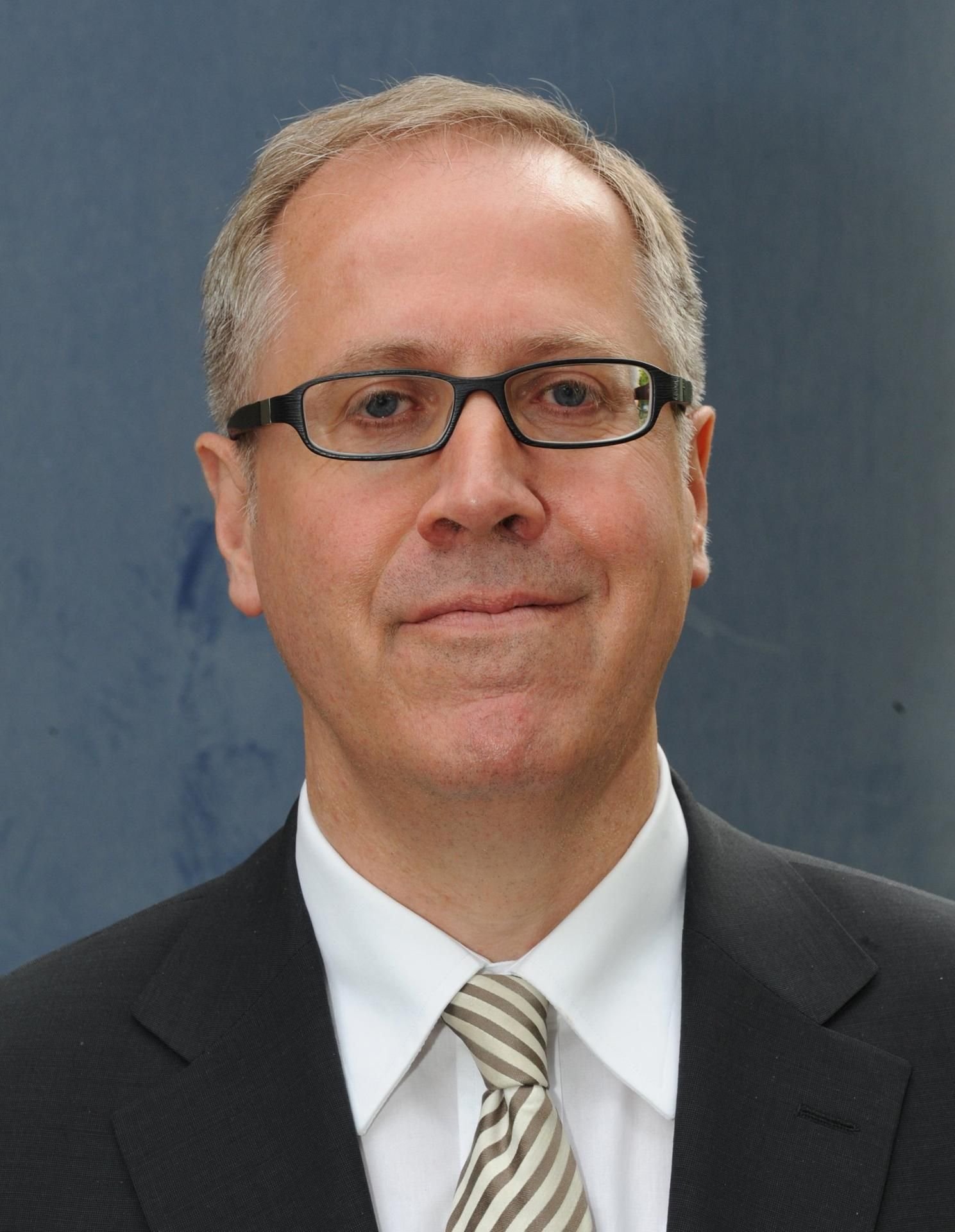 Thomas Eigenthaler, der Bundesvorsitzende der Deutschen Steuer-Gewerkschaft