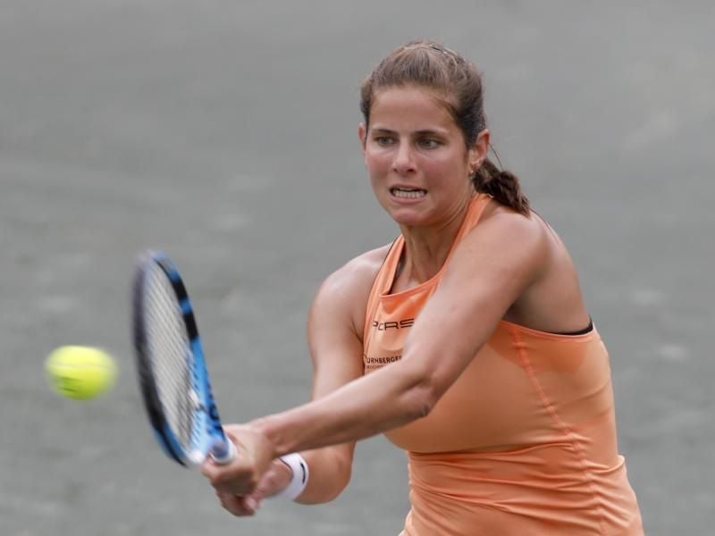 Julia Görges hat nach dem Turnier in Charleston Angelique Kerber als beste deutsche Spielerin abgelöst. Foto: Mic Smith/AP