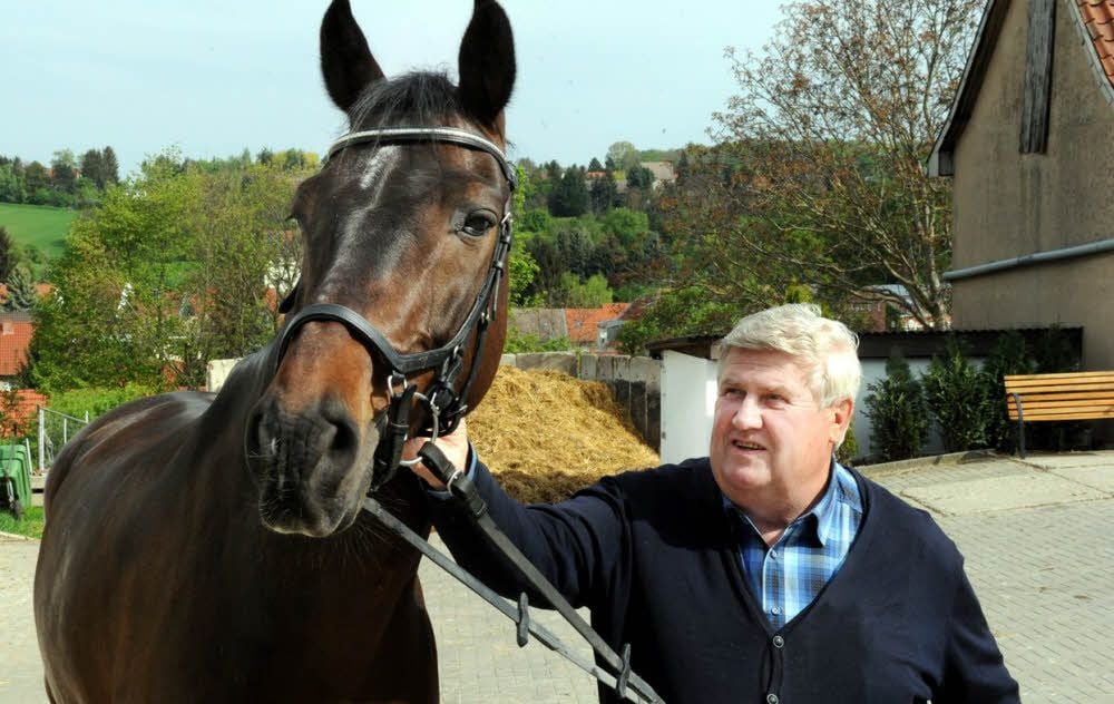 Hat mit dem Verein aufs richtige Pferd gesetzt: Jürgen Laue richtet jedes Jahr das Turnier in Helmsdorf aus.