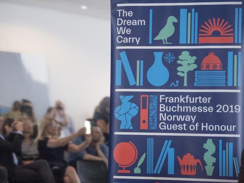 "The dream we carry" ("Der Traum in uns") - das Motto des Buchmessen-Gastlandes Norwegen. Foto: Boris Roessler
