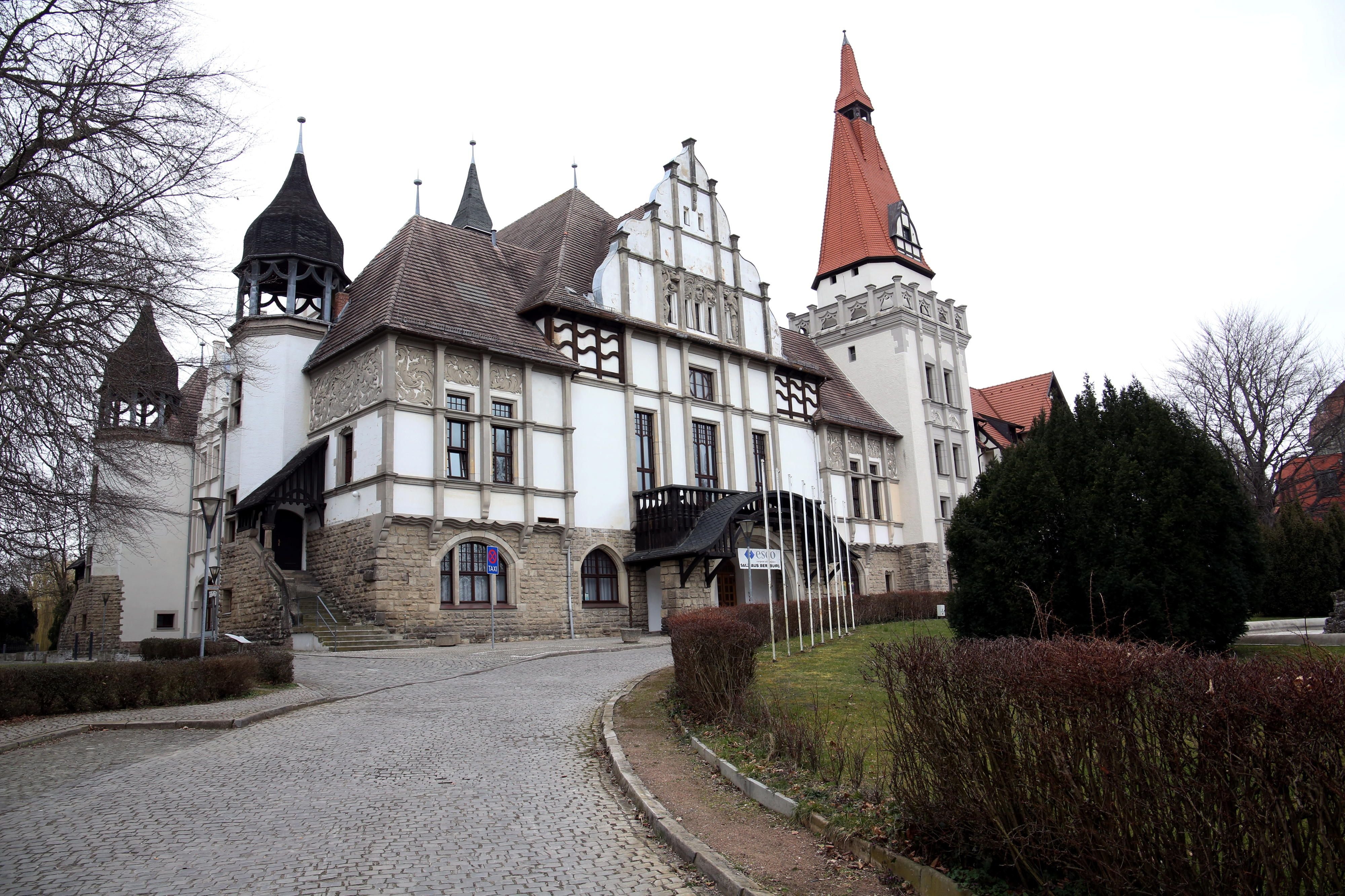 Das Kurhaus in Bernburg wird von der Bernburger Theater- und Veranstaltungs GmbH betrieben.