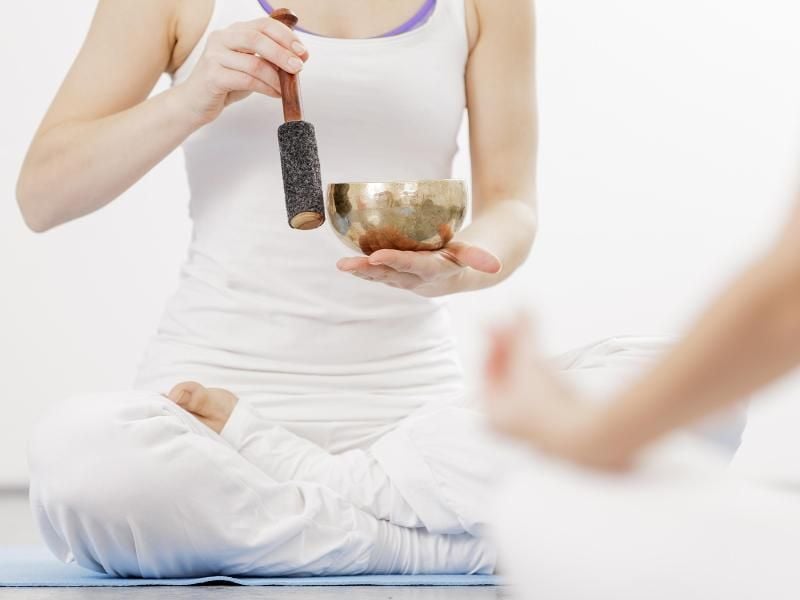 Meditieren ist nicht nur Wellness und Entspannungstechnik - sondern vor allem Training für das Gehirn. Foto: Monique Wüstenhagen/dpa-tmn
