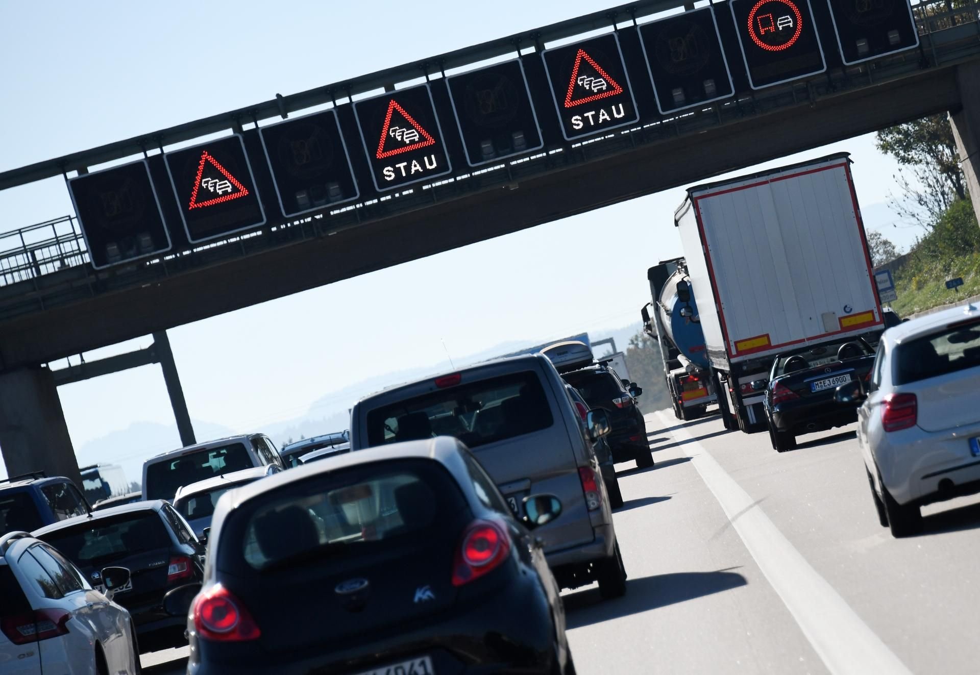 Dürfen Autofahrer im Stau aussteigen?