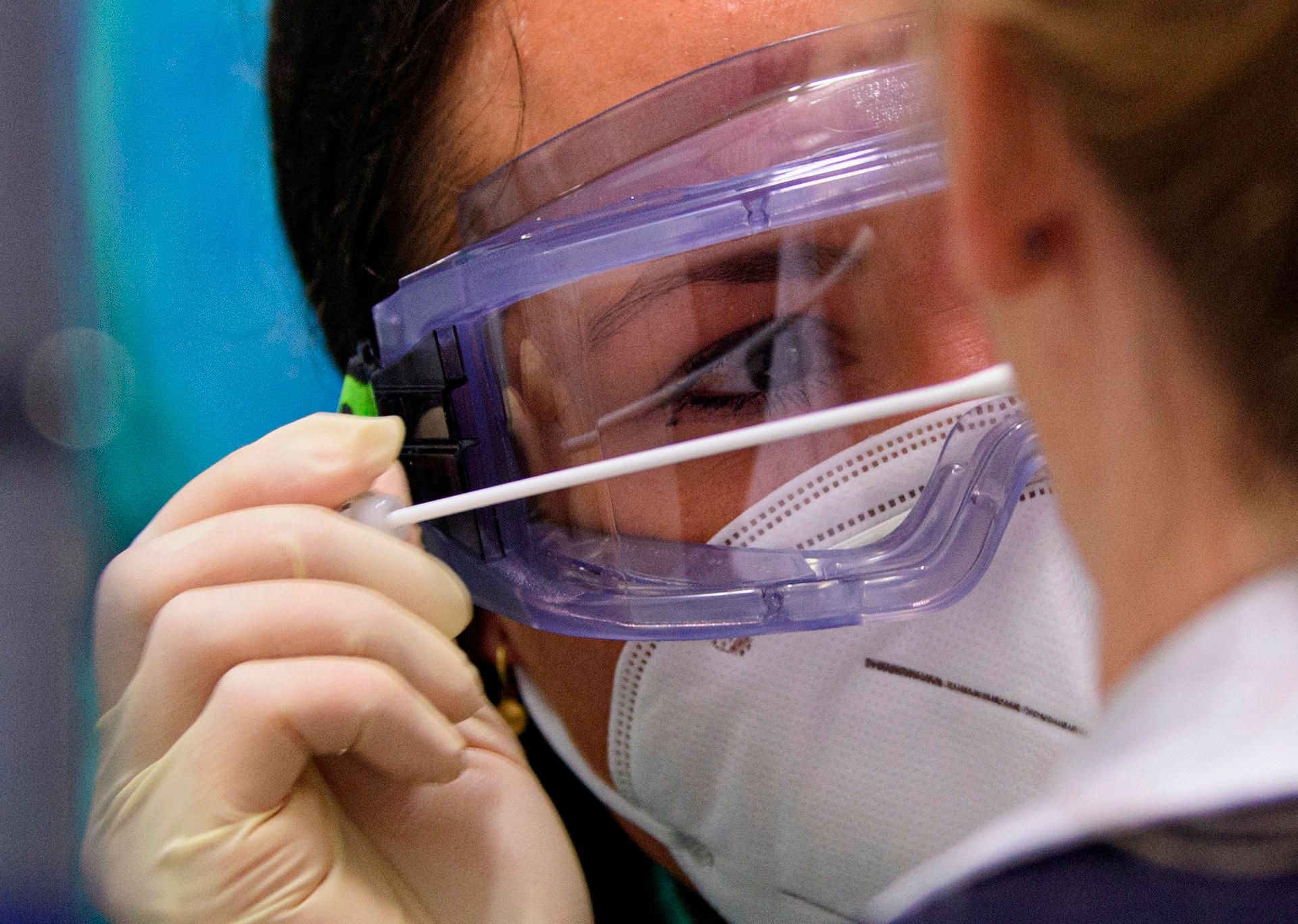 Binnen eines Tages sind in Sachsen-Anhalt 27 neue Coronavirus-Infektionen gemeldet worden.