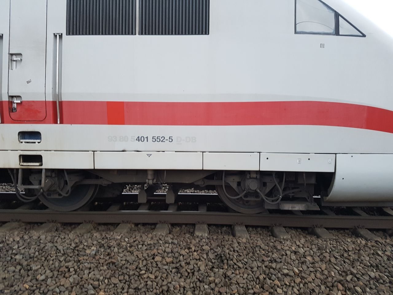 Die Schadenshöhe am ICE steht noch nicht fest.