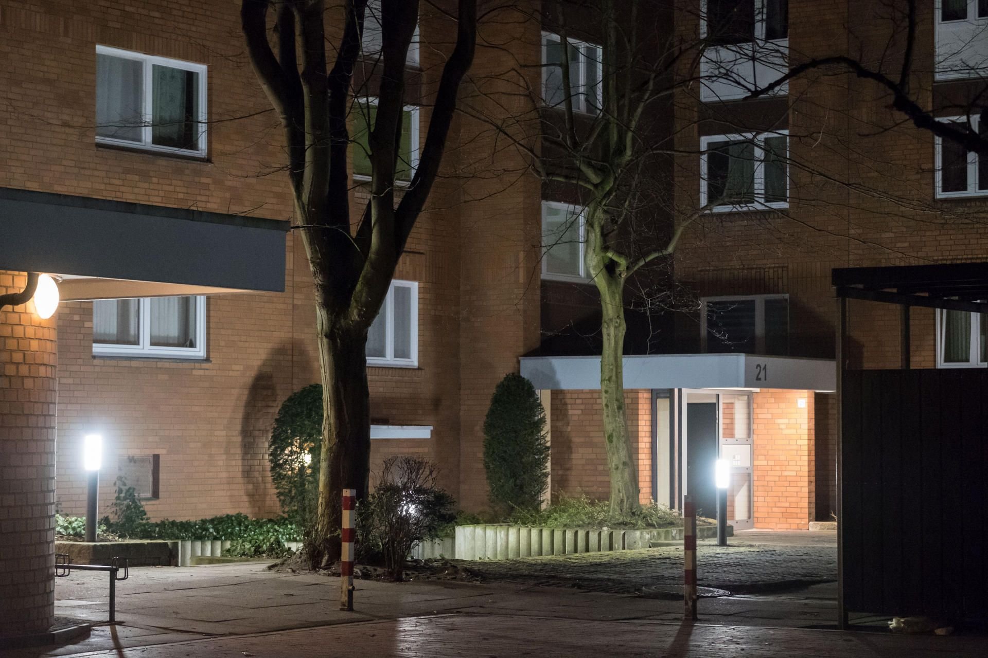 In diesem Mehrfamilienhaus in Hannover sind zwei Tote entdeckt worden.