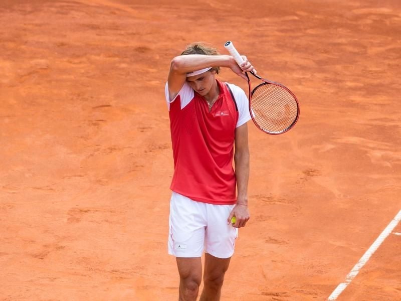Trotz einer starken Aufholjagd verlor Zverev sein Halbfinale beim Heimturnier in Hamburg. Foto: Daniel Bockwoldt