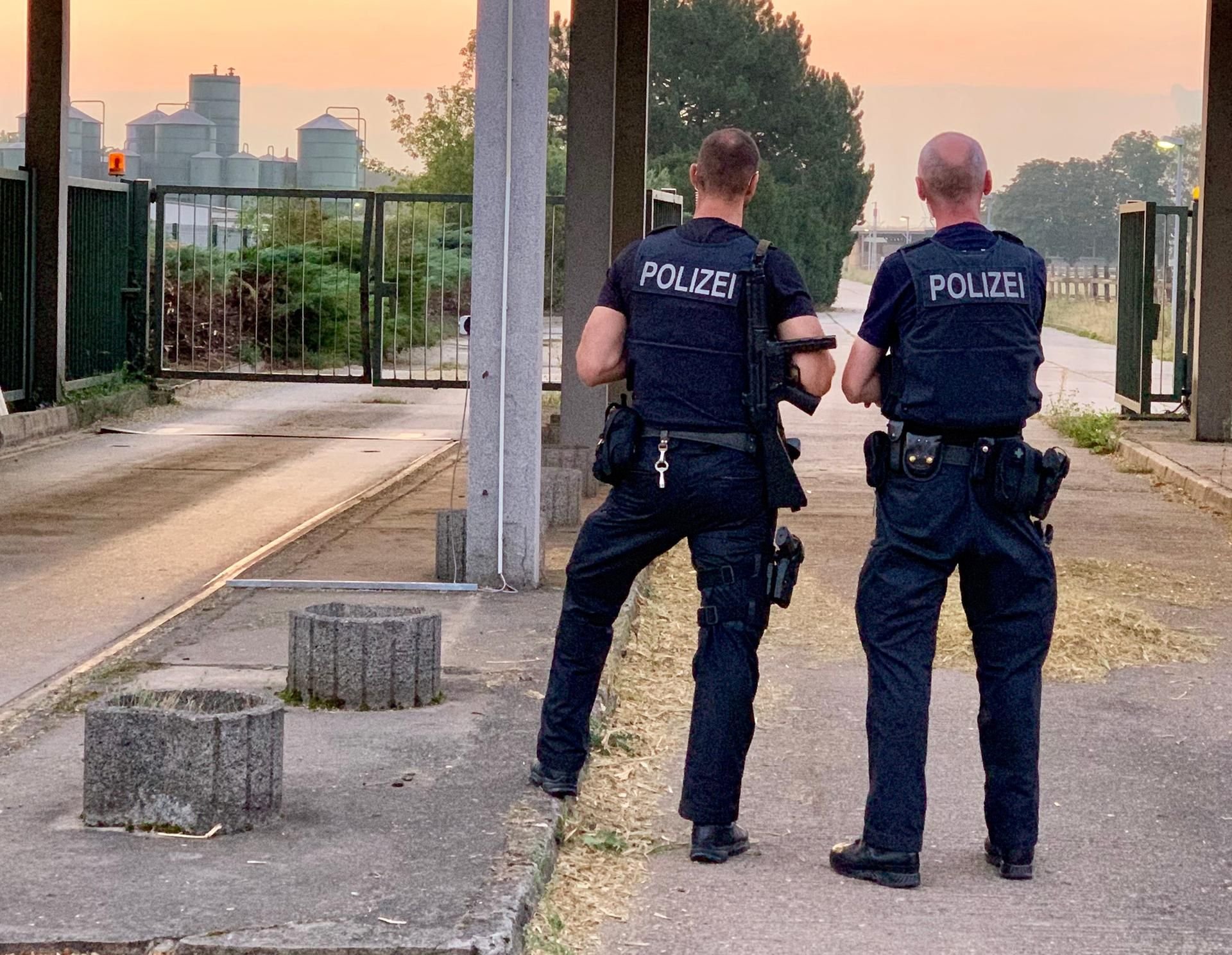 In Braunsbedra hat es am Dienstagmorgen eine Großeinsatz gegen Schleuserkriminalität gegeben.