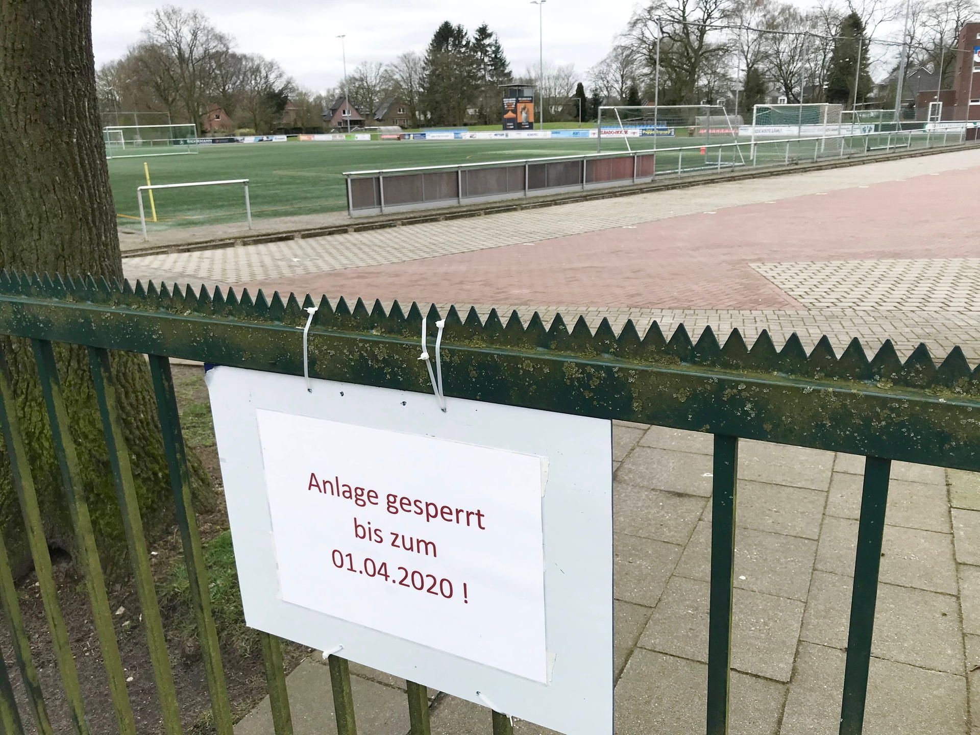 In den unteren Ligen bis zur Regionalliga wird weiterhin nicht gespielt.