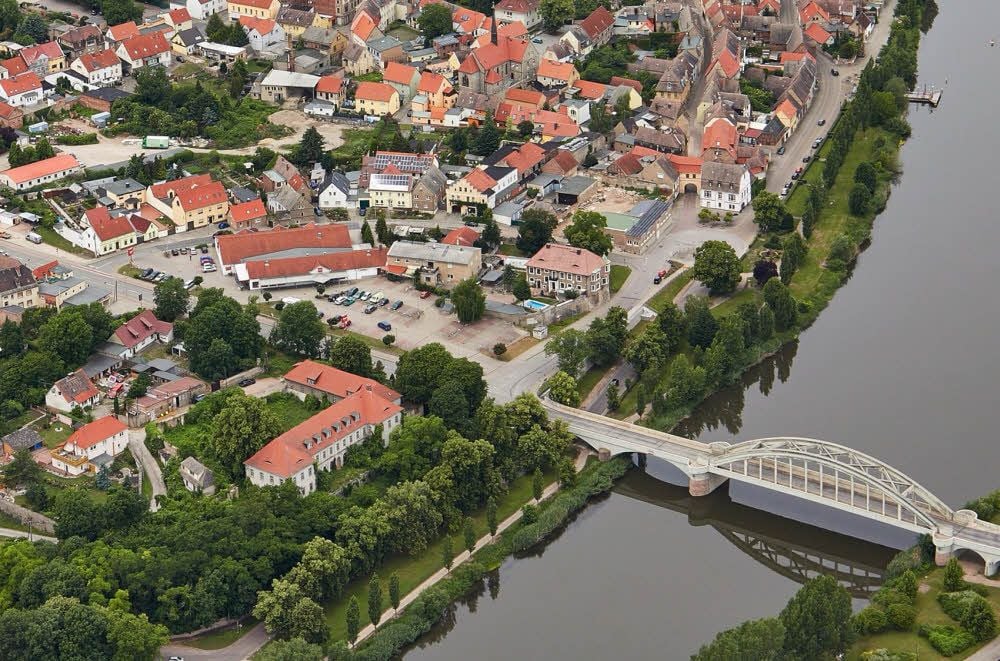 Um dem Schloss am Ufer der Saale neues Leben einzuhauchen, soll eine Stiftung gegründet werden.