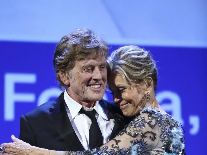 Die Freude war groß: Beim Filmfestival in Venedig erhielten Robert Redford und Jane Fonda den Ehrenlöwen für ihr Lebenswerk. Foto: Joel Ryan/Invision/AP