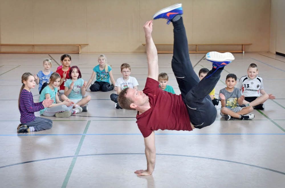 Von wegen mit links: Aber mit rechts geht beim Breakdance-Weltmeister Nico Hilger so manches.