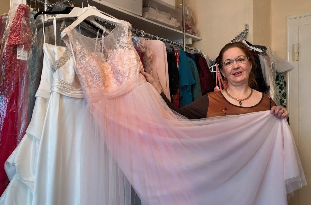 Gudrun Mann ist in der Region die Fachfrau für Brautmoden. Was man rund um den schönsten Tag des Lebens wissen und haben muss, kann man am Sonntag auf ihrer Hochzeitsmesse im Ständehaus entdecken.