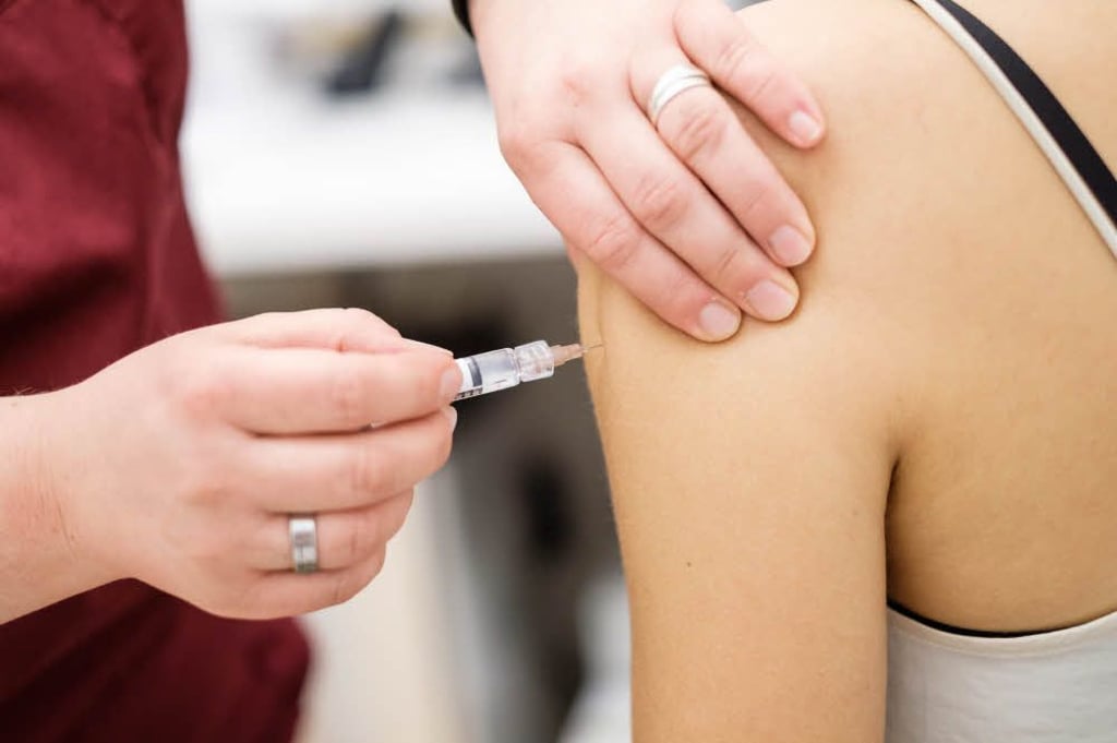 Eine Impfpflicht gibt es nun für die Gesundheits- und Pflegebranche. Wie sinnvoll ist dies?