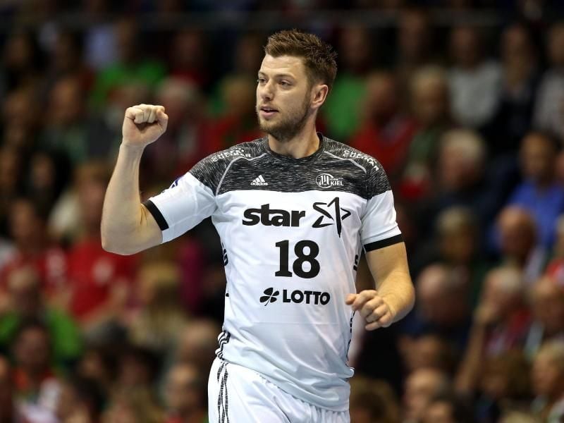 Kiels Niclas Ekberg ballt nach einem Treffer die Faust. Foto: Ronny Hartmann