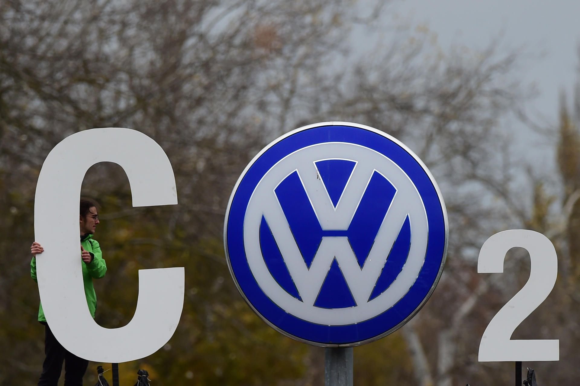 Hat VW die Märkte rechtzeitig über die Diesel-Affäre informiert?