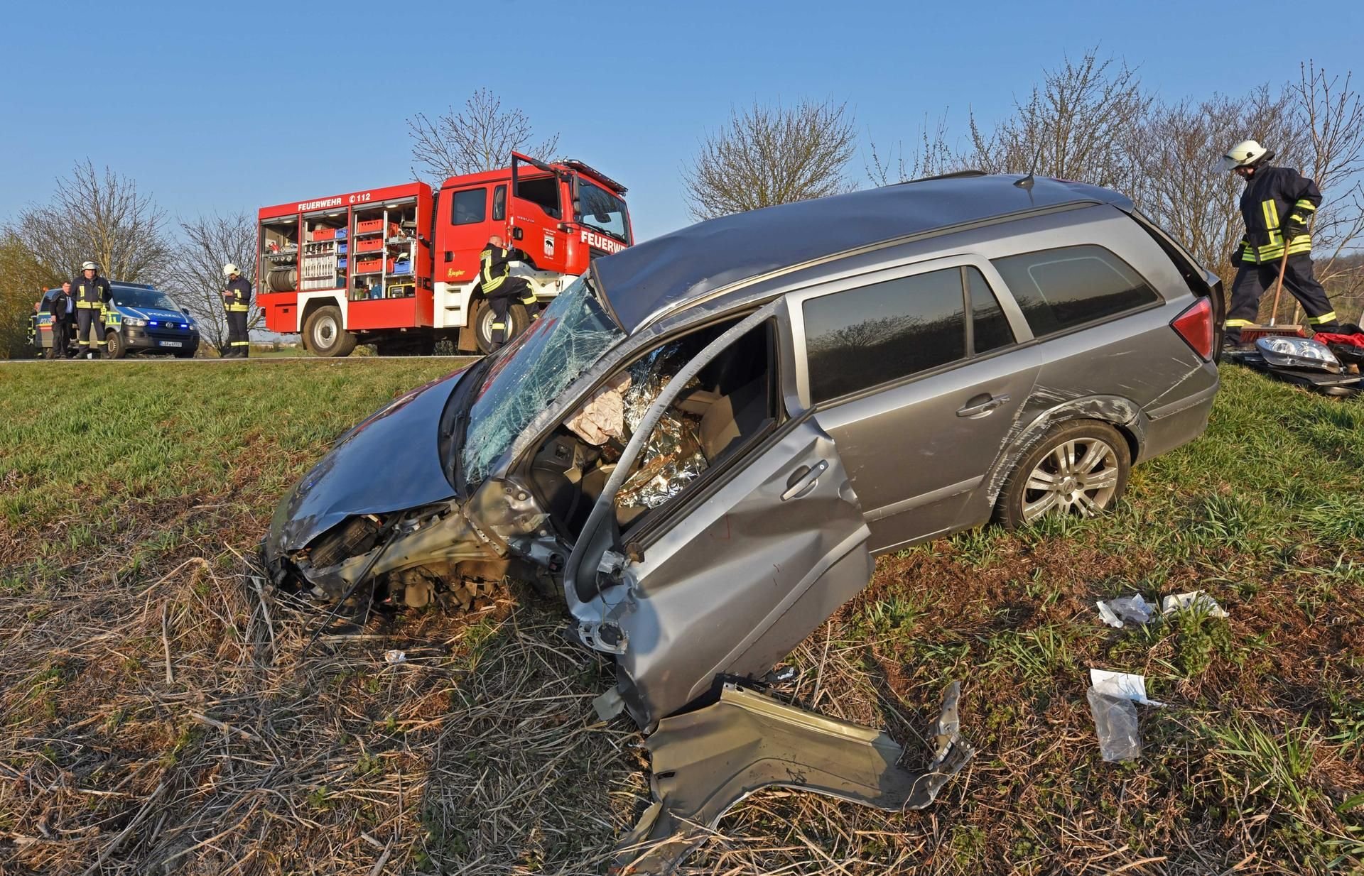 Ein Unfall mit einer eingeklemmten Person ereignete sich am Donnerstagmorgen zwischen Frose und Schadeleben.