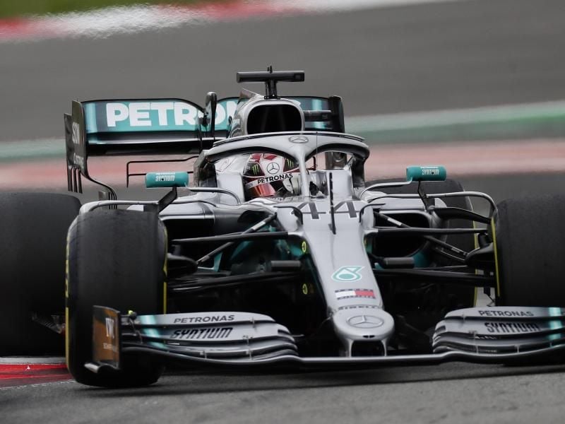 Auch im Abschlusstraining wieder vorn: Lewis Hamilton mit seinem Silberpfeil. Foto: Manu Fernandez