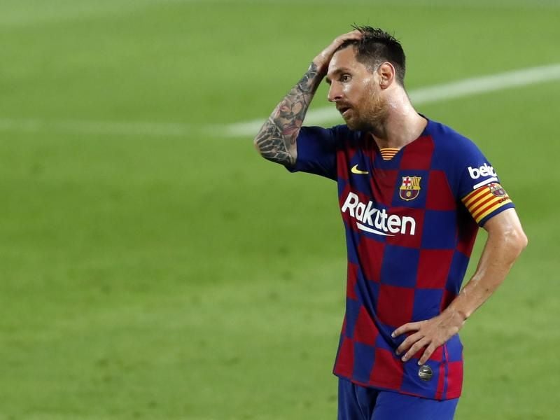 Wie entscheidet sich der sechsmalige Weltfußballer Lionel Messi?. Foto: Joan Monfort/AP/dpa