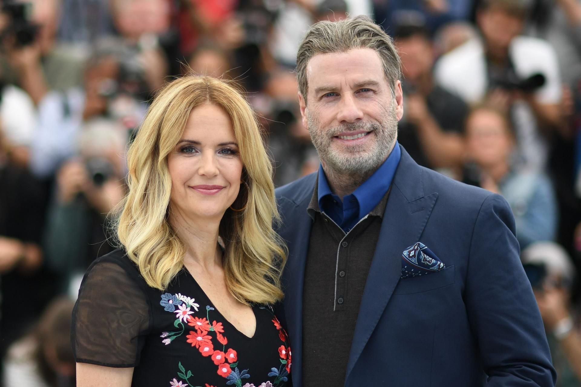 Schauspieler John Travolta und seine Frau Kelly Preston (l.).