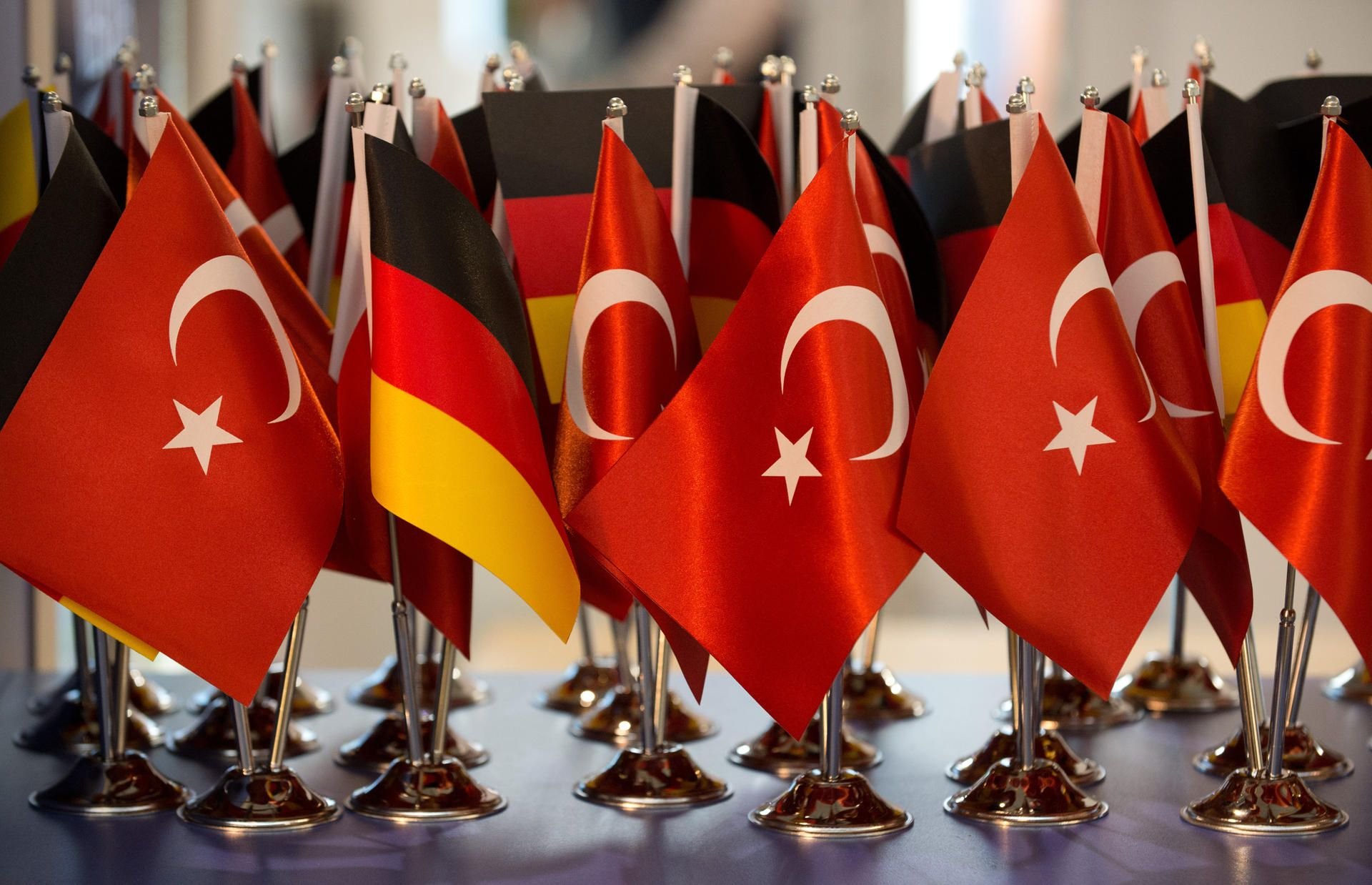 In der Türkei ist offenbar erneut ein deutsches Ehepaar türkischer Abstammung festgenommen worden.