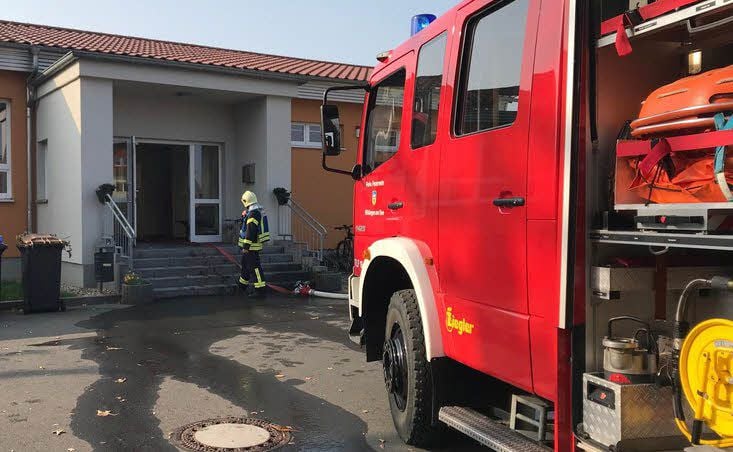 Die Feuerwehren des Seegebietes übten den Ernstfall an der Sekundarschule Röblingen.